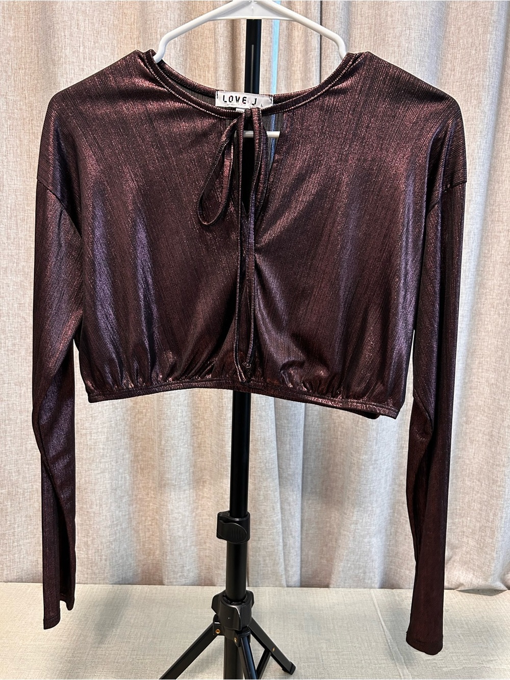Love J Shimmer Metallic Long Sleeve Crop Top Size L